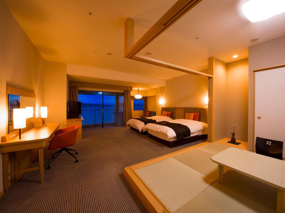 Apa Hotel & Resort Kaga Katayamazu Onsen Kasuikyo מראה חיצוני תמונה
