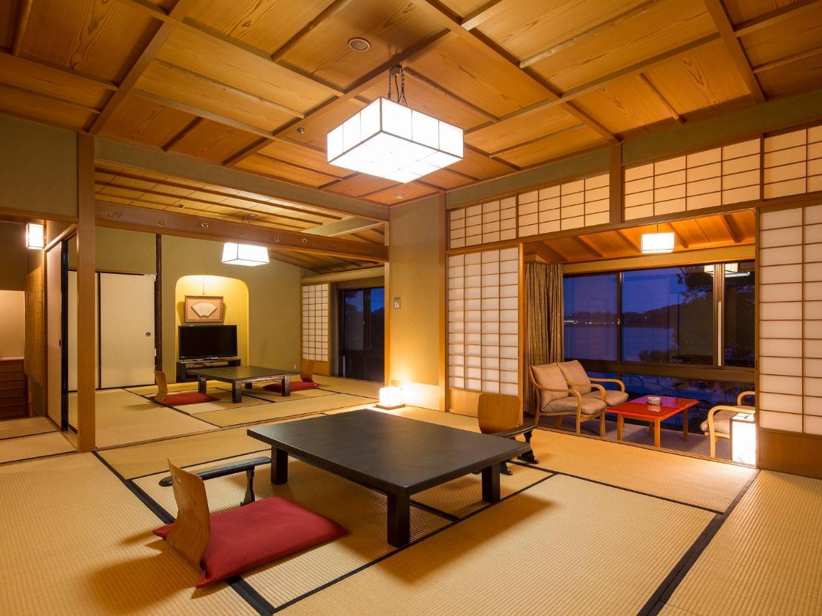 Apa Hotel & Resort Kaga Katayamazu Onsen Kasuikyo מראה חיצוני תמונה
