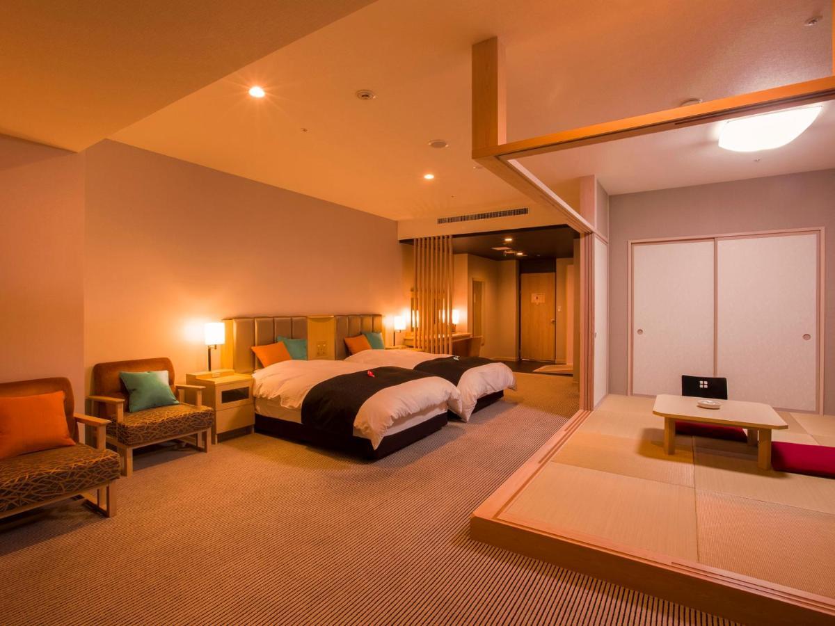 Apa Hotel & Resort Kaga Katayamazu Onsen Kasuikyo מראה חיצוני תמונה