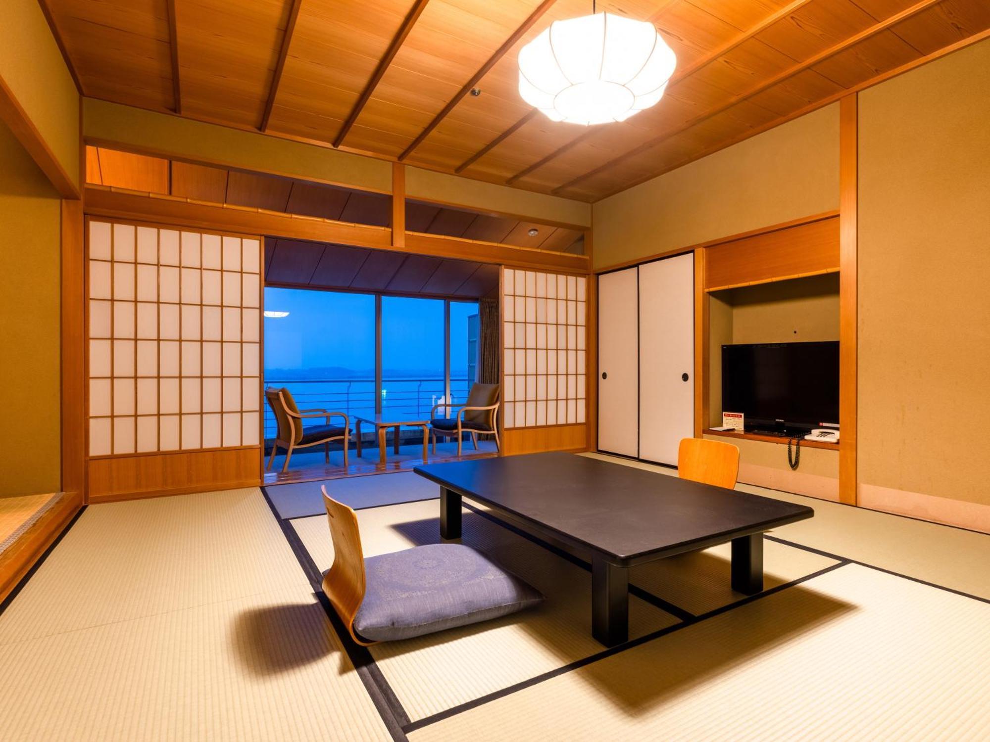 Apa Hotel & Resort Kaga Katayamazu Onsen Kasuikyo מראה חיצוני תמונה