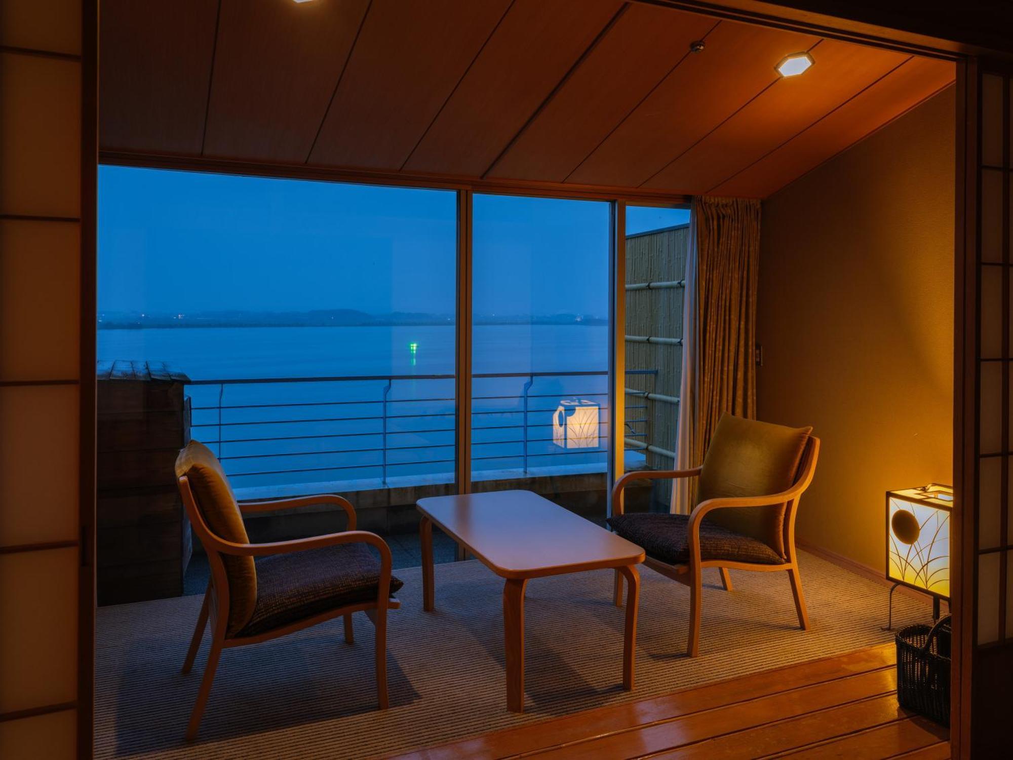 Apa Hotel & Resort Kaga Katayamazu Onsen Kasuikyo מראה חיצוני תמונה