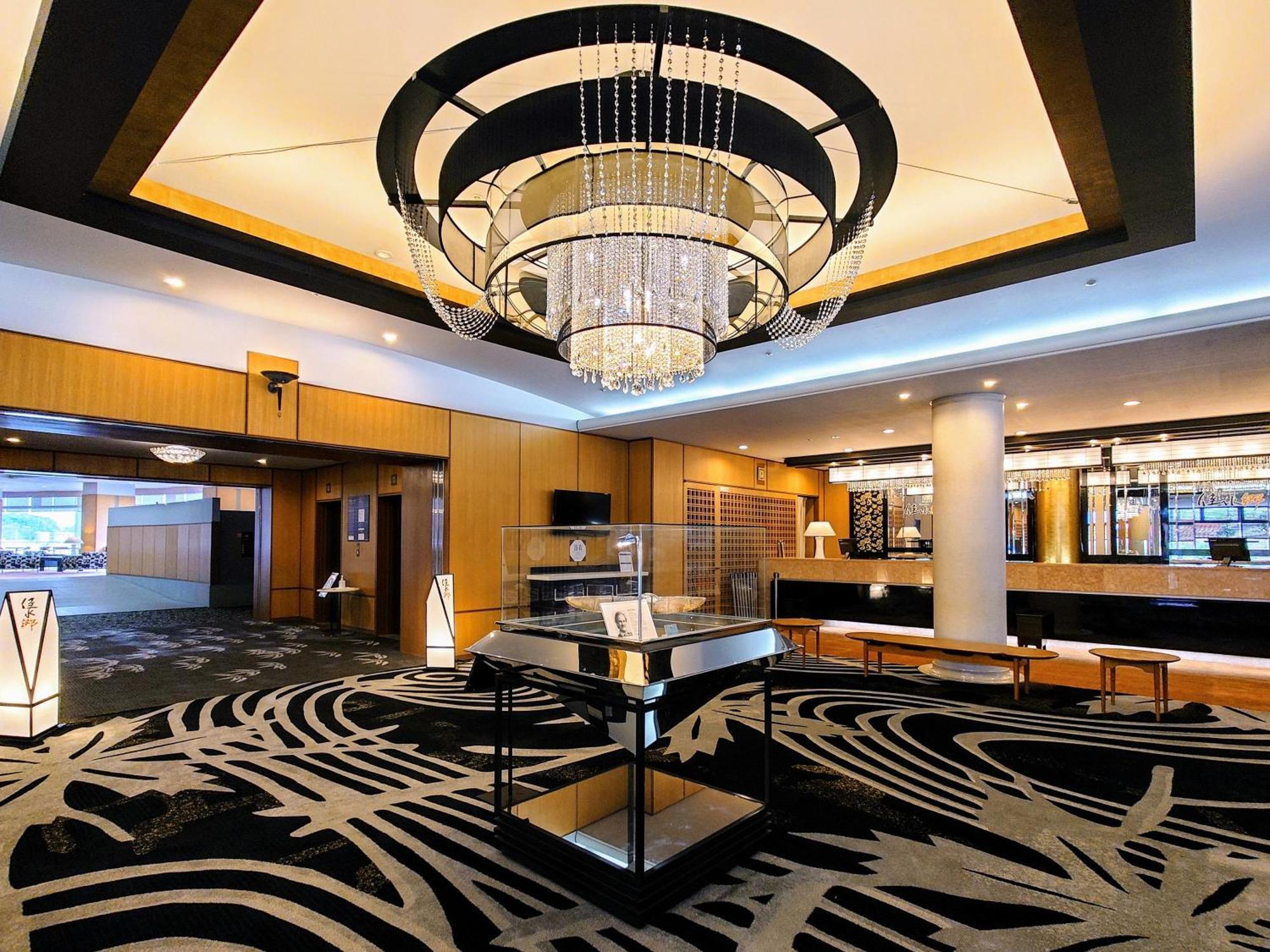 Apa Hotel & Resort Kaga Katayamazu Onsen Kasuikyo מראה חיצוני תמונה