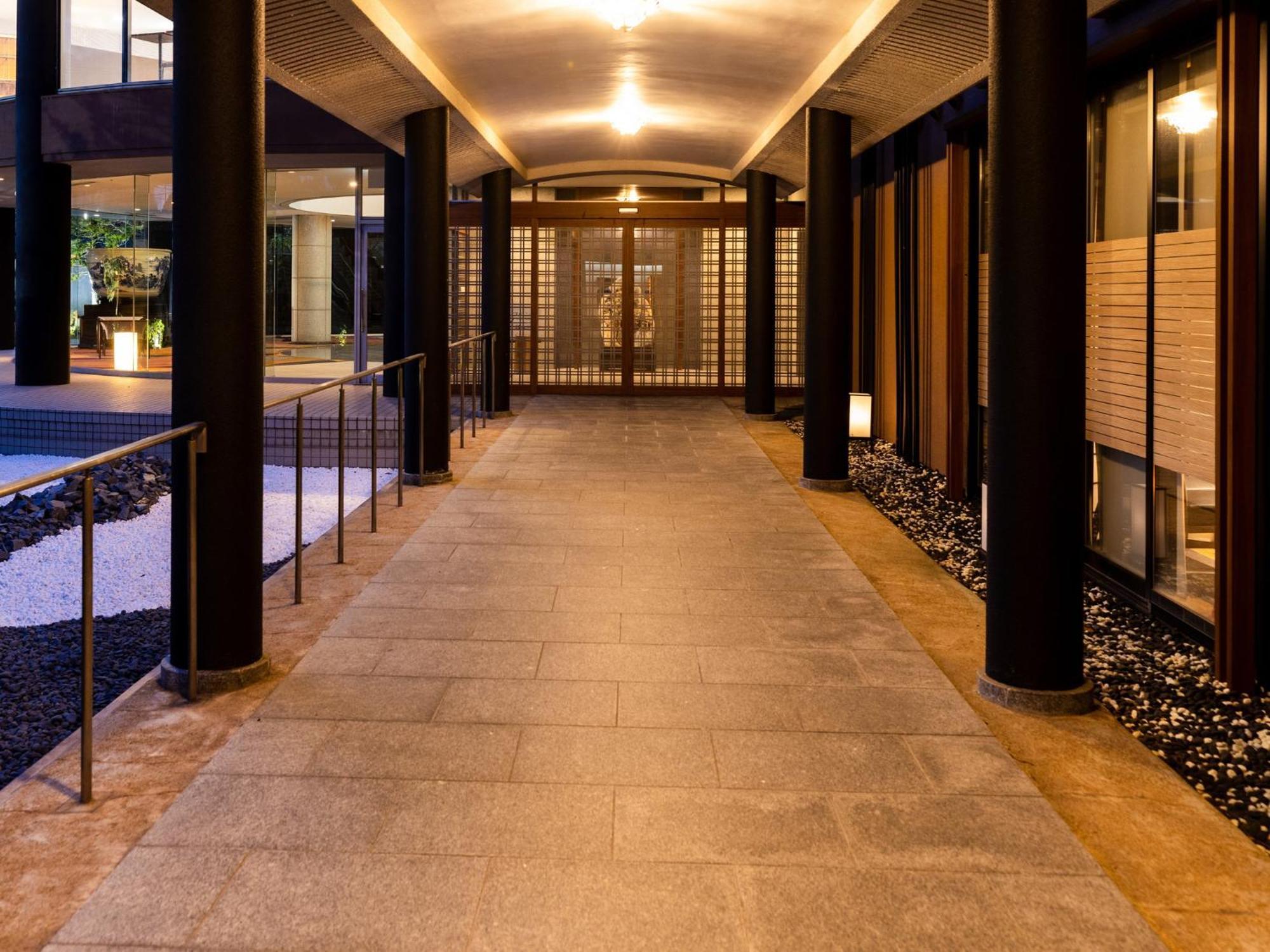 Apa Hotel & Resort Kaga Katayamazu Onsen Kasuikyo מראה חיצוני תמונה