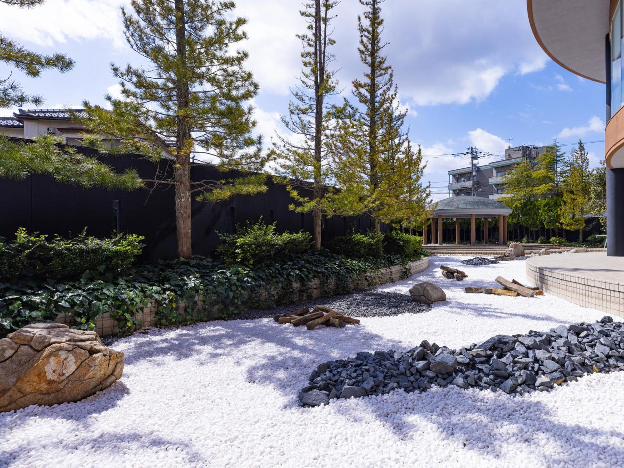 Apa Hotel & Resort Kaga Katayamazu Onsen Kasuikyo מראה חיצוני תמונה